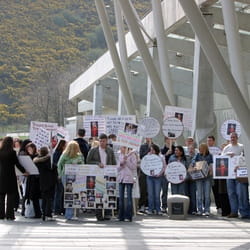 People protesting outside the Parliament